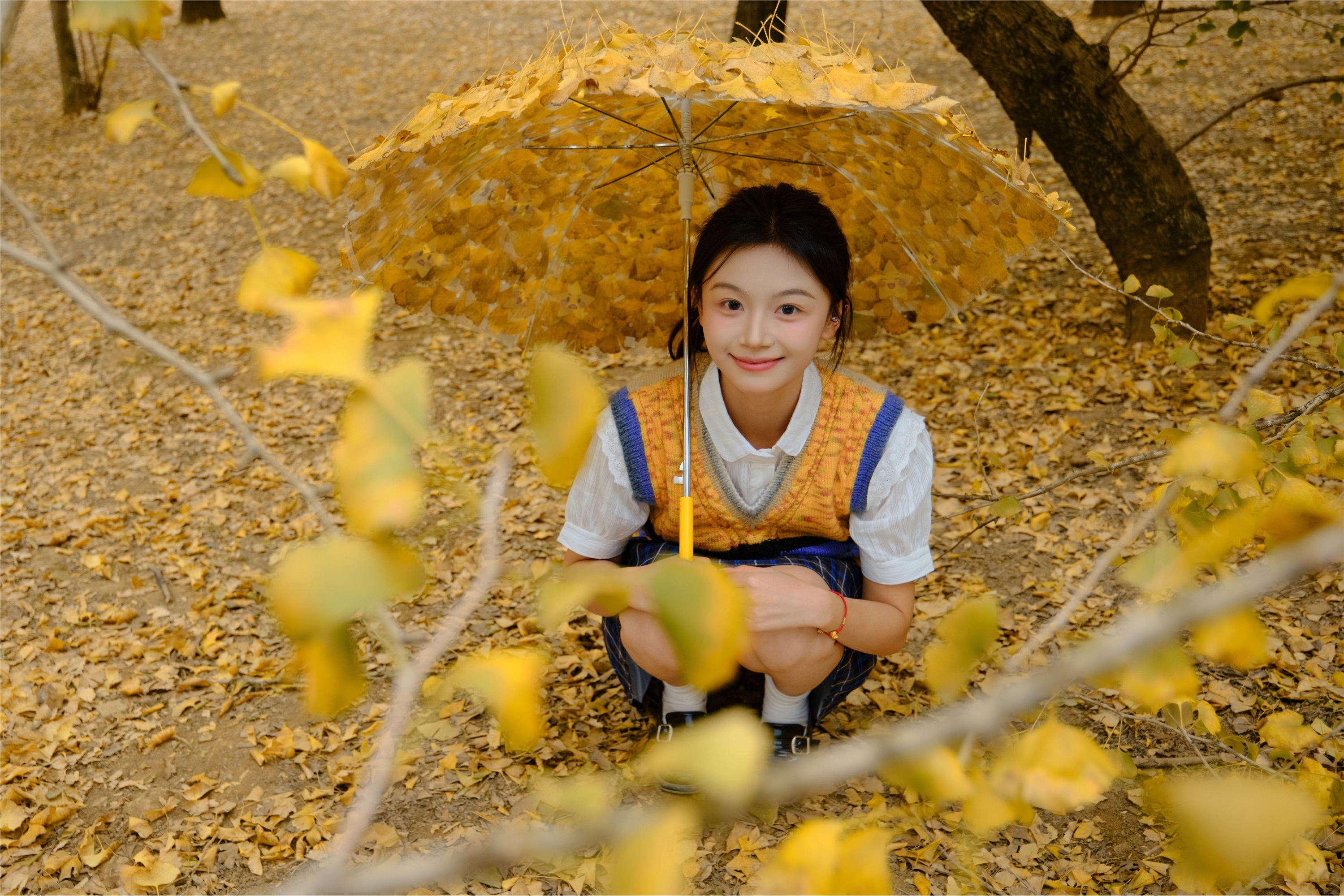 YITUYU艺图语 2025.01.27 银杏少女 小番茄